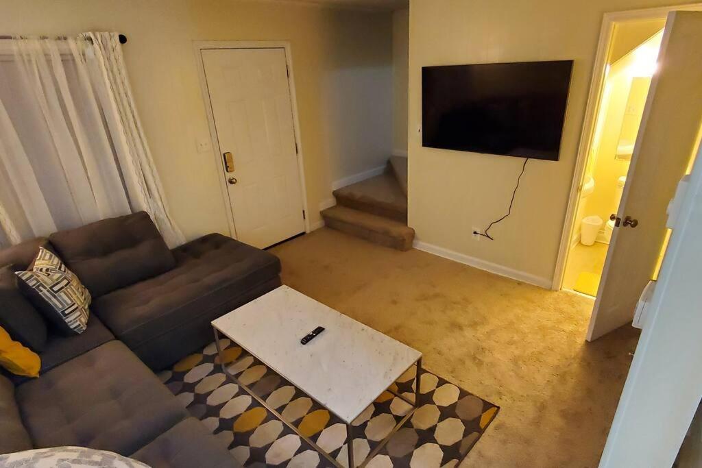 Suite 7, Sleep 6, Walk To Attractions In Uptown Charlotte Bagian luar foto